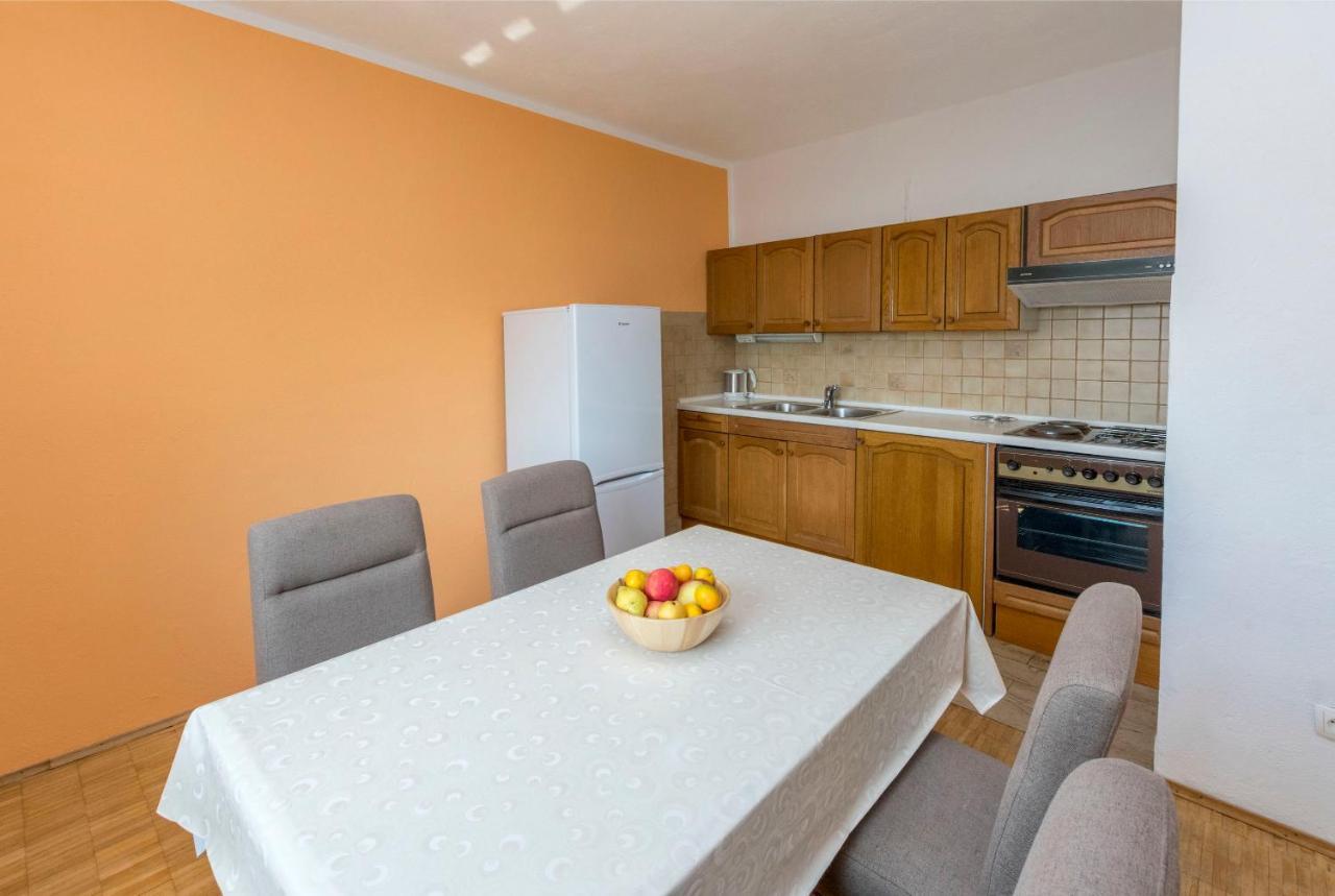 Apartments Jelka Primošten Extérieur photo