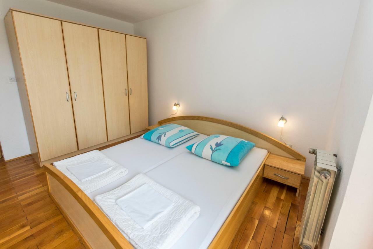 Apartments Jelka Primošten Extérieur photo