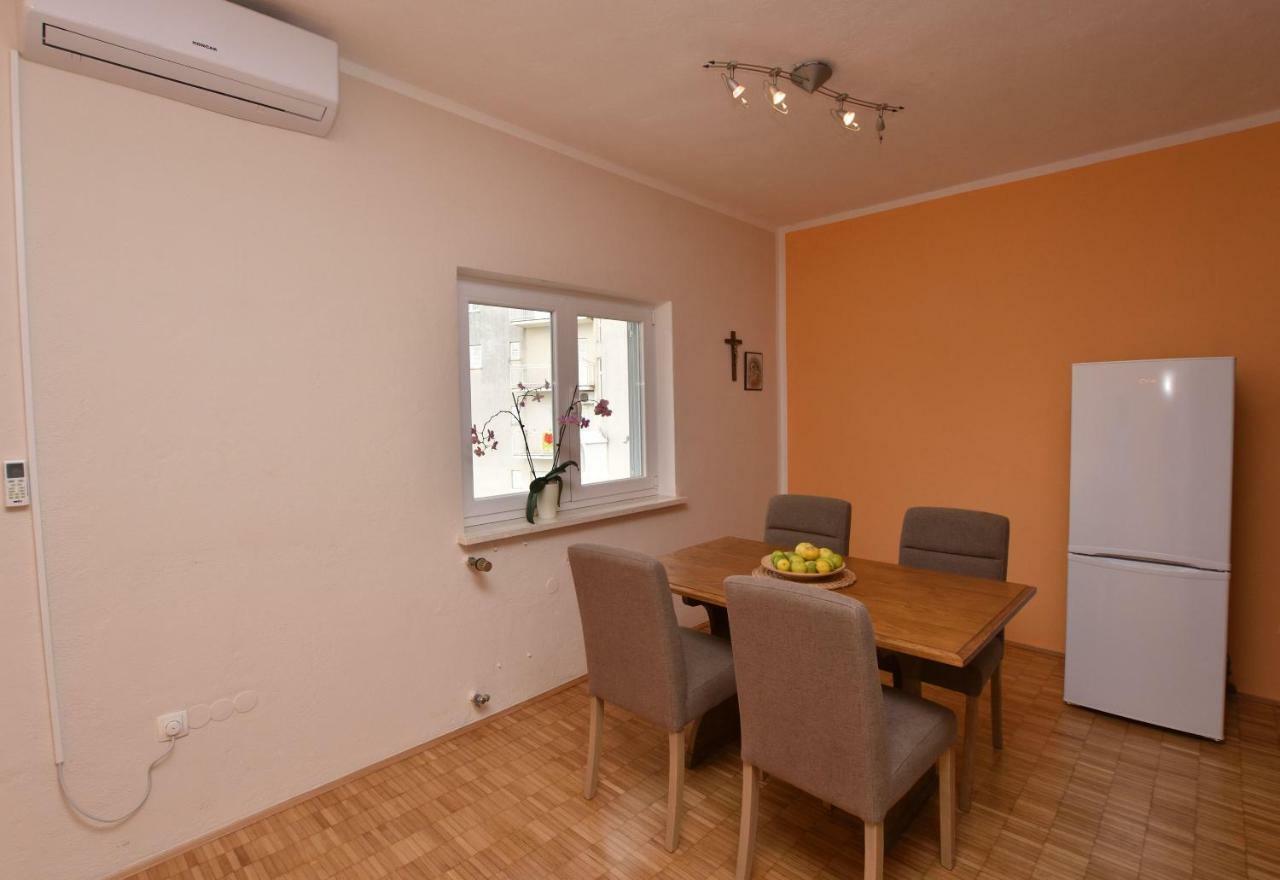 Apartments Jelka Primošten Extérieur photo